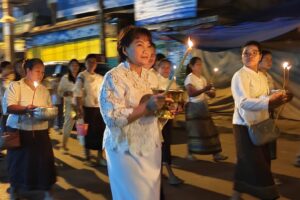 “แห่ข้าวพันก้อน ”  มนต์เสน่ห์ประเพณีเก่าแก่เมืองด่านซ้าย จ.เลย