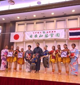 เยาวชนไทยส่งเสริมท่องเที่ยว​-วัฒนธรรม​ไทย​ โชว์4ท่าแม่ไม้มวยไทยชุด”คีตะราชัน” โดยอินฟูล​เอ็นเซอร์​คนดัง-บ้านนาฎศิลป์​และดนตรีมณทิรา​  ในประเทศ​ญี่ปุ่น​ ได้รับเสียงปรบมืออย่างกึกก้องและชื่นชมจากชาวญี่ปุ่น
