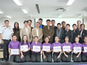 มทร.พระนคร สานฝันหนุ่มสาวรายได้ดี-งานเด่น มอบประกาศณียบัตรแก่ผู้จบการศึกษาหลักสูตรระยะสั้น “การพัฒนาบุคลากรเพื่องานโรงแรมและเรือสำราญ”