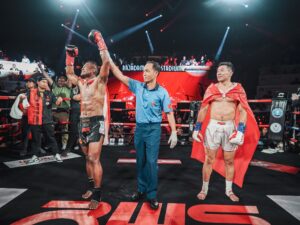 บัวขาวและขุนศึกเล็ก กอดคอคว้าชัย ในรายการ RWS presents RAJADAMNERN 80