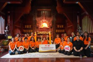 “ซันสวีท” สืบสานพุทธประเพณีถวายเทียนเข้าพรรษาประจำปี 2568 