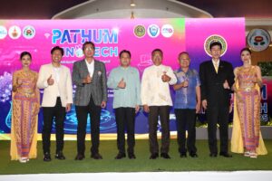 พาณิชย์ปทุมธานีเดินหน้าหนุนผู้ประกอบการยกระดับสินค้าศักยภาพปทุมธานีจัดอบรมการตลาดสมัยใหม่พร้อมจัดงานแสดงและจำหน่ายสินค้ายิ่งใหญ่  3 ครั้งและ Road show 1 ครั้งคาดสร้างมูลค่าไม่ต่ำกว่า 20 ล้านบาท