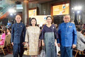 แบรนด์ SIRIVANNAVARI และ ICONCRAFT  เผยโฉมกระเป๋าผ้าไทยคอลเลกชัน “S’CRAFT: Craftsmanship 2025”