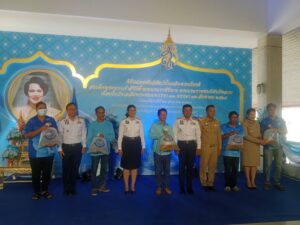 กรมประมง…ร่วมเฉลิมพระเกียรติ สมเด็จพระบรมราชชนนีพันปีหลวง เนื่องในโอกาสวันเฉลิมพระชนมพรรษา 93 พรรษา จัดพิธีปล่อยพันธุ์สัตว์น้ำและกุ้งก้ามกรามคืนสู่แม่นํ้าเจ้าพระยา รวมกว่า 1.32 ล้านตัว