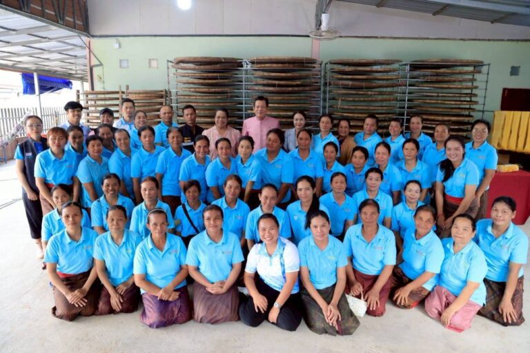 กรมหม่อนไหม หนุน “กลุ่มต้นหม่อนซิลล์” บ้านหัวตะพาน พุทไธสง สร้าง “บุรีรัมย์โมเดล“ยกระดับคุณค่าผ้าไหมไทย ก้าวไกลสู่เวทีระดับประเทศ พร้อมดึงเทคโนโลยี นวัตกรรม ปรับวิถีการเลี้ยงดั้งเดิม ทำให้สามารถสร้างผลผลิตสร้างรายได้ให้เกษตรกรอย่างยั่งยืน