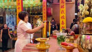 “รองปลัดกรุงเทพมหานคร”เปิดงาน “ลอยกระทงเชิงสะพานกรุงเทพ” ปีแรก สืบสานประเพณีไทย พร้อมชูแนวคิดกระทงรักษ์โลก