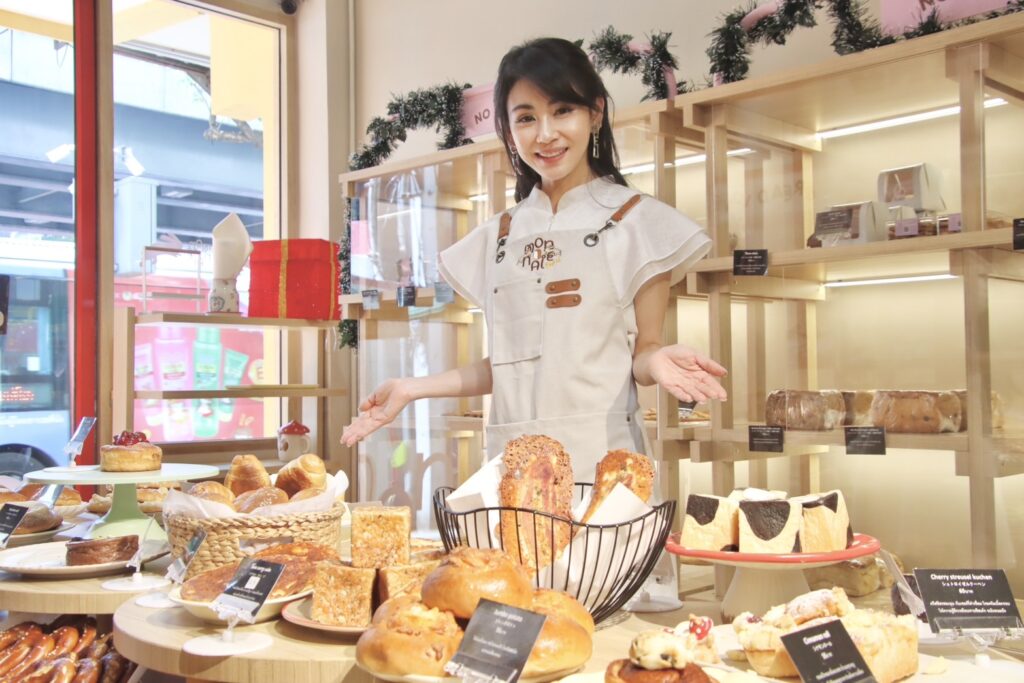 เติมทางเลือกสุขภาพคนกรุง! “MONNAIE Soft Baked” เปิดตัวสาขา “เสนานิคม” ชูธงขนมปังลดน้ำตาลระดับพรีเมียม