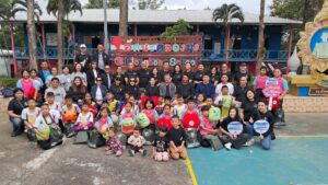 ชมรมช่างภาพการเมือง–เครือข่ายจิตอาสารัฐสภาทำดีตามรอยพ่อ ลงพื้นที่วังน้ำเขียว จัดกิจกรรม CSR “ช่างภาพการเมือง ปันรัก ปันสุข ปลูกรอยยิ้ม” ส่งต่อโอกาส สร้างจิตสำนึกอนุรักษ์สิ่งแวดล้อม และตระหนักพิษภัยบุหรี่ไฟฟ้า