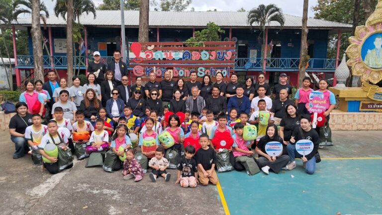 ชมรมช่างภาพการเมือง–เครือข่ายจิตอาสารัฐสภาทำดีตามรอยพ่อ ลงพื้นที่วังน้ำเขียว จัดกิจกรรม CSR “ช่างภาพการเมือง ปันรัก ปันสุข ปลูกรอยยิ้ม” ส่งต่อโอกาส สร้างจิตสำนึกอนุรักษ์สิ่งแวดล้อม และตระหนักพิษภัยบุหรี่ไฟฟ้า