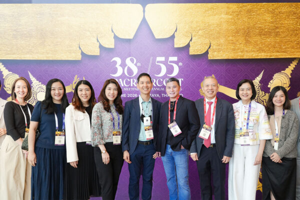 TRSC Medical Team ทีมจักษุแพทย์ร่วมถ่ายทอดองค์ความรู้และประสบการณ์ใหม่ ๆ ให้กับจักษุแพทย์จากนานาชาติ บนเวที 38th APACRS /RCOPT 55